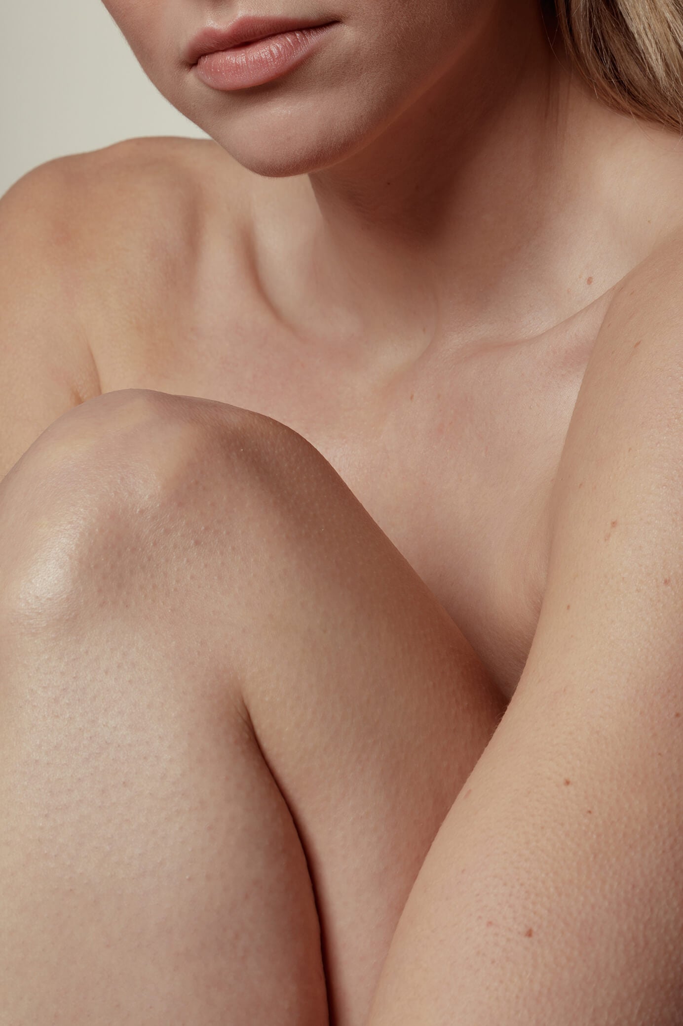 Wat veroorzaakt een gevoelige huid en wat kan helpen?