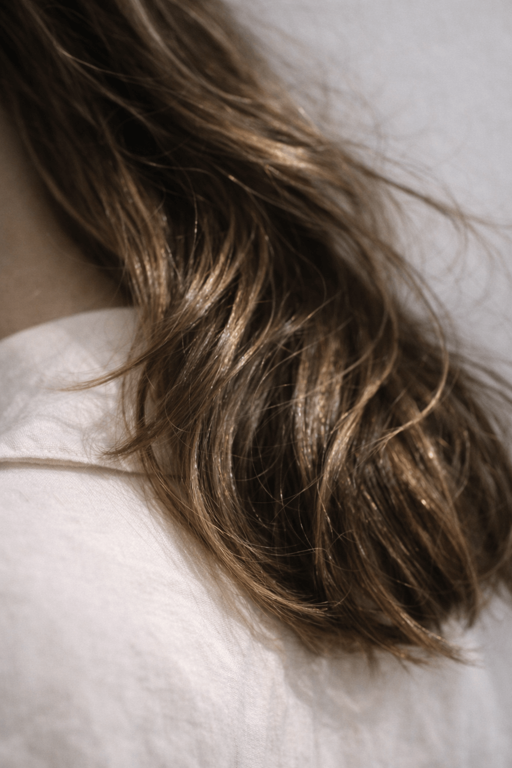 Haarporositeit en olieen: welke olie past bij jouw haartype