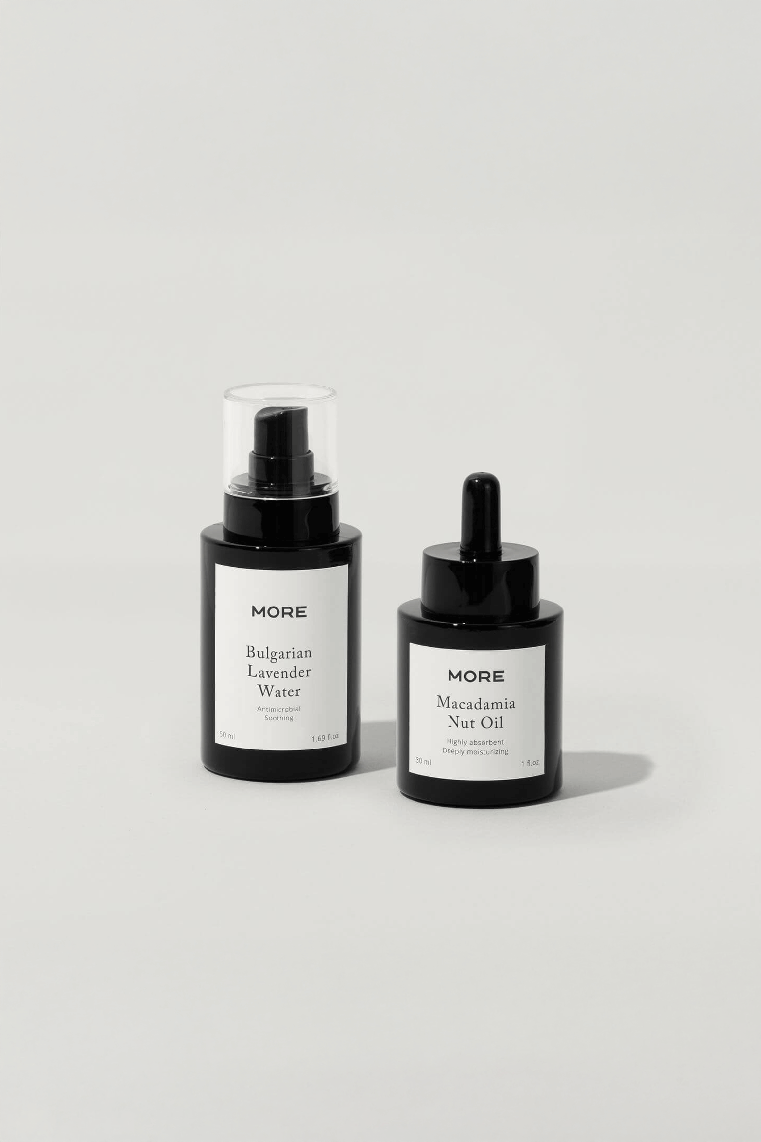 Lavendel water Macadamiaolie More Natural