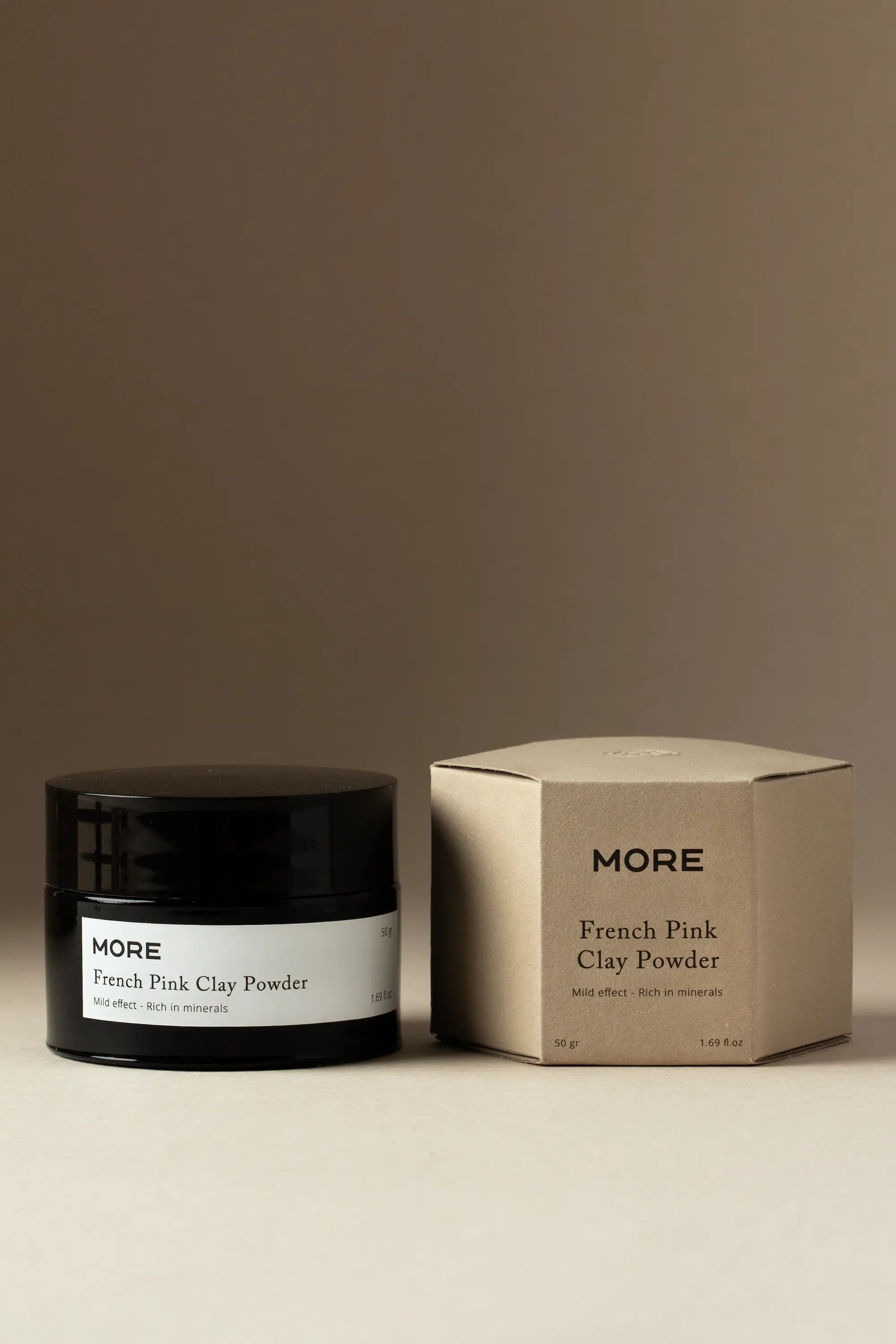 French Pink Clay Powder 50 gr van More Natural met verpakking