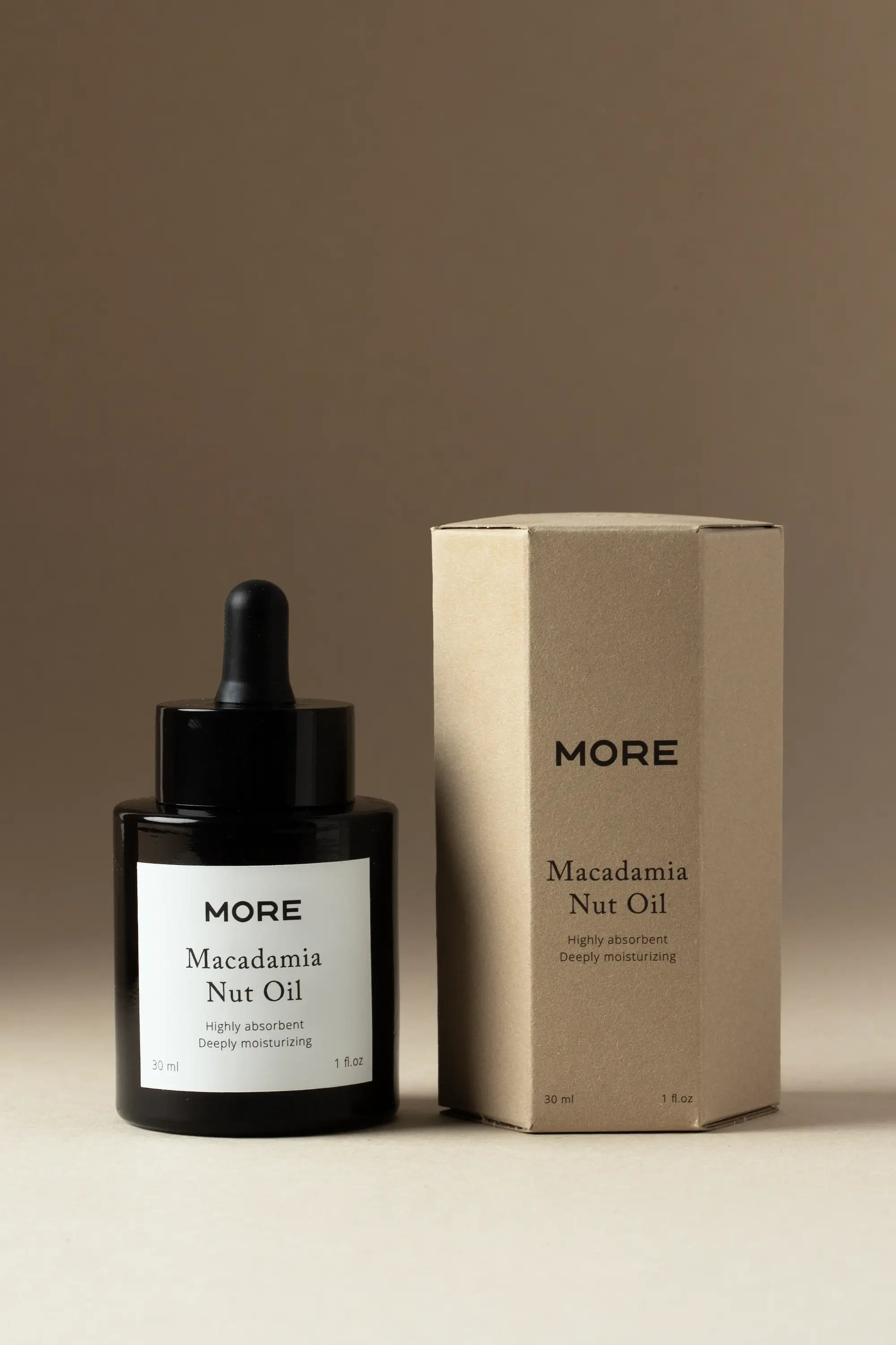 Macadamia olie 30 ml van More Natural met verpakking